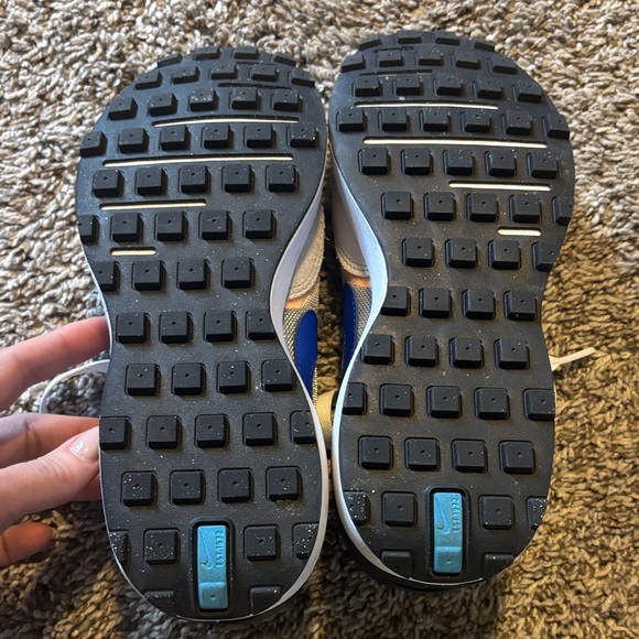 Nike Men's Orange and Blue Sneakers - Picture 2 of 4